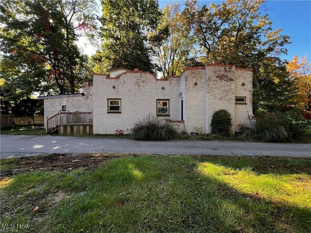 view of side of property