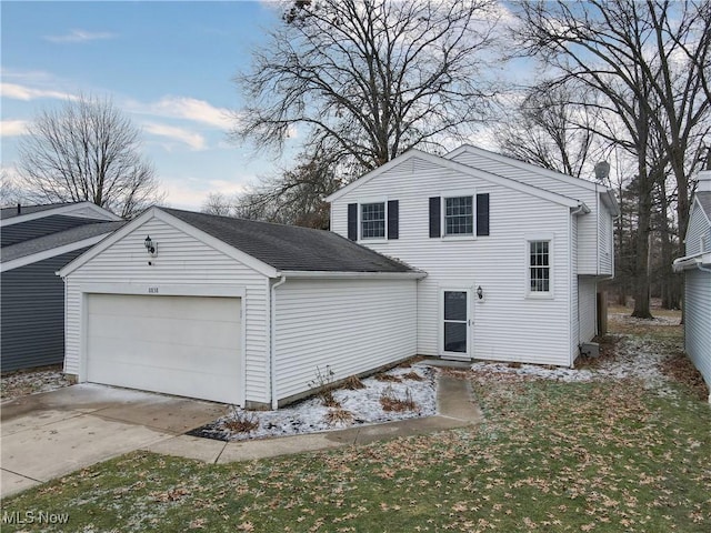 view of front of house featuring a garage