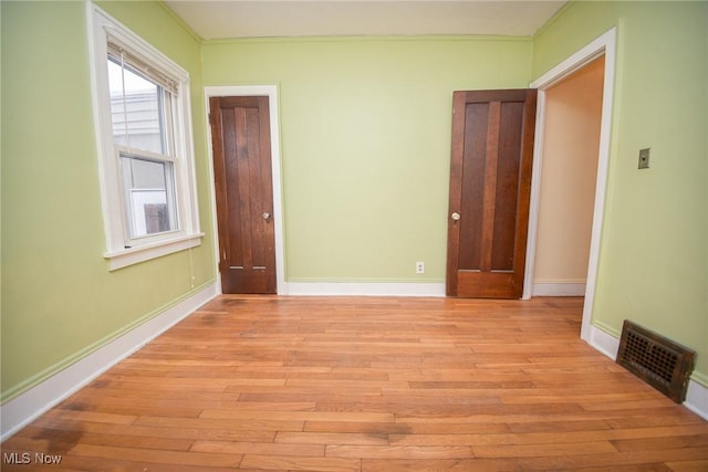 empty room featuring light hardwood / wood-style flooring