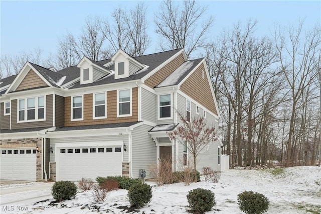 view of front facade with a garage