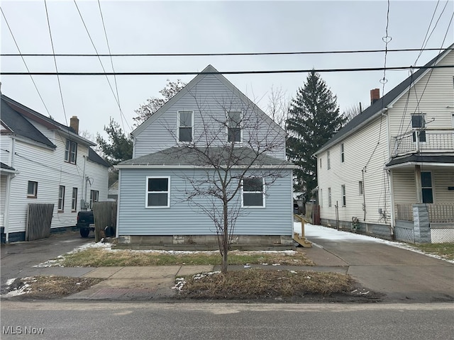 view of front of home