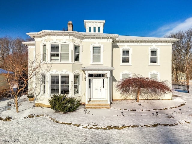 view of italianate home