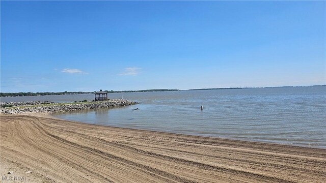 2707 S Harbor Bay Dr Unit 1332, Lakeside-Marblehead, OH 43440 - view of water feature with a view of the beach