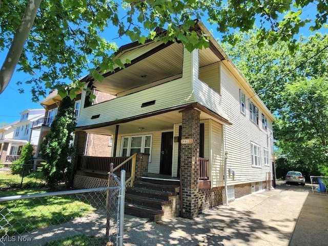 view of front facade featuring covered porch