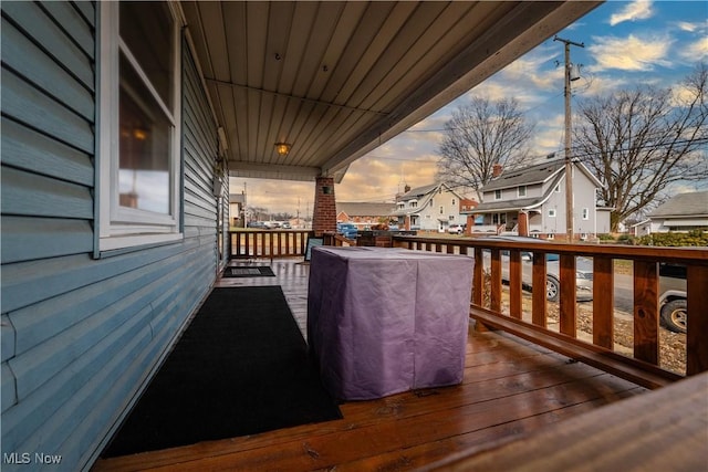 view of deck at dusk