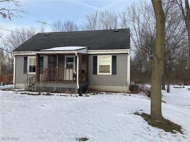 view of front of home with covered porch