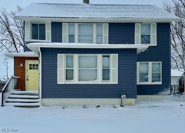 view of front facade