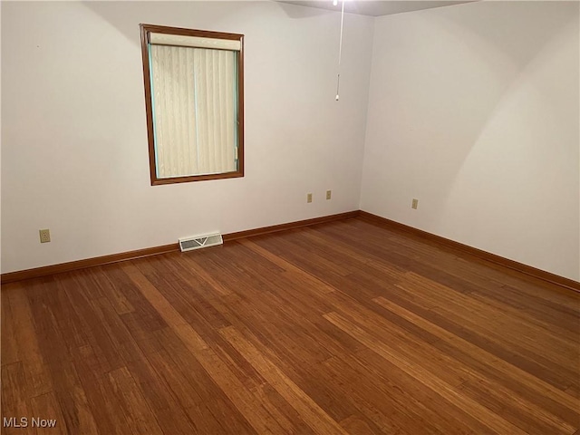 6695 Clingan Rd Unit 26, Poland, OH 44514 - spare room featuring wood finished floors and ceiling fan