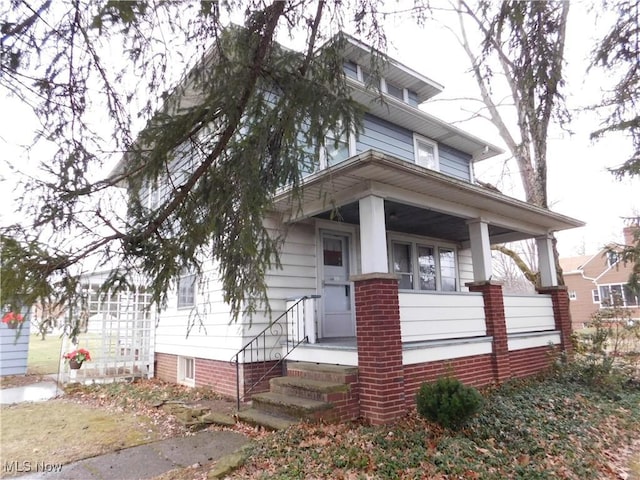 view of front of home with covered porch