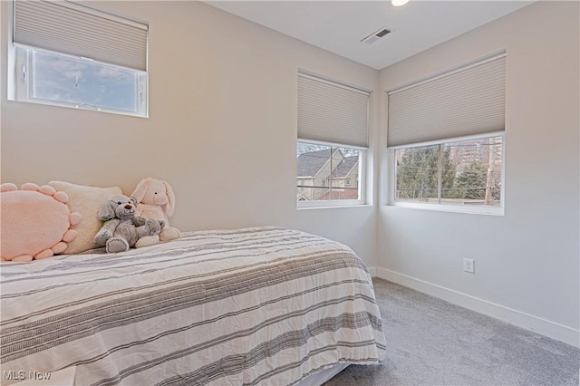 bedroom featuring carpet floors