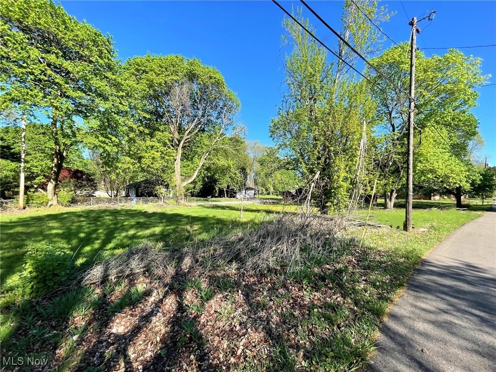3979 Northdale St NW, Uniontown, OH 44685