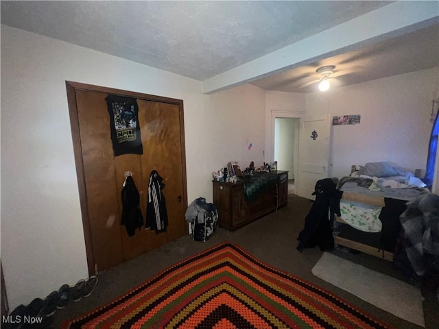 bedroom with carpet flooring