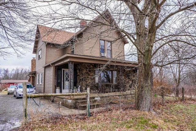 view of front of home featuring a porch