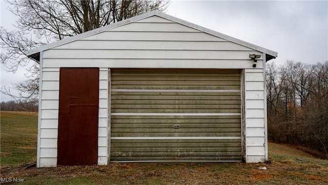 1425 Flint Ridge Rd, Hopewell, OH 43746 - view of garage