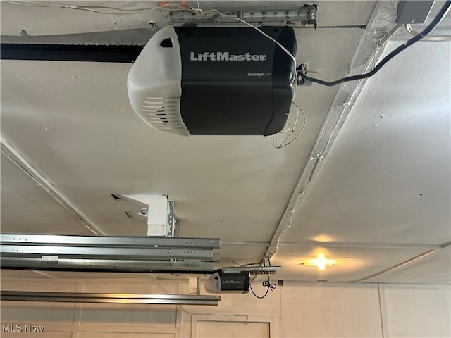 1425 Flint Ridge Rd, Hopewell, OH 43746 - details with a garage door opener