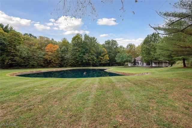 view of yard with a water view