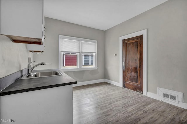 3570 E 151st St, Cleveland, OH 44120 - photo 13
