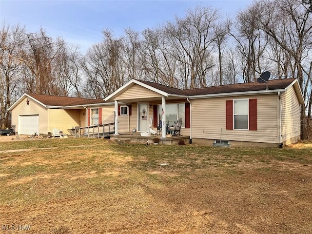 view of front of home featuring a porch and a front yard