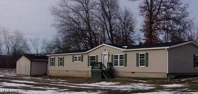 manufactured / mobile home with crawl space