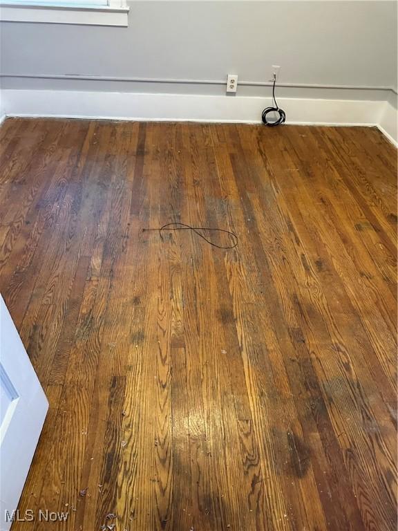 interior details with wood finished floors