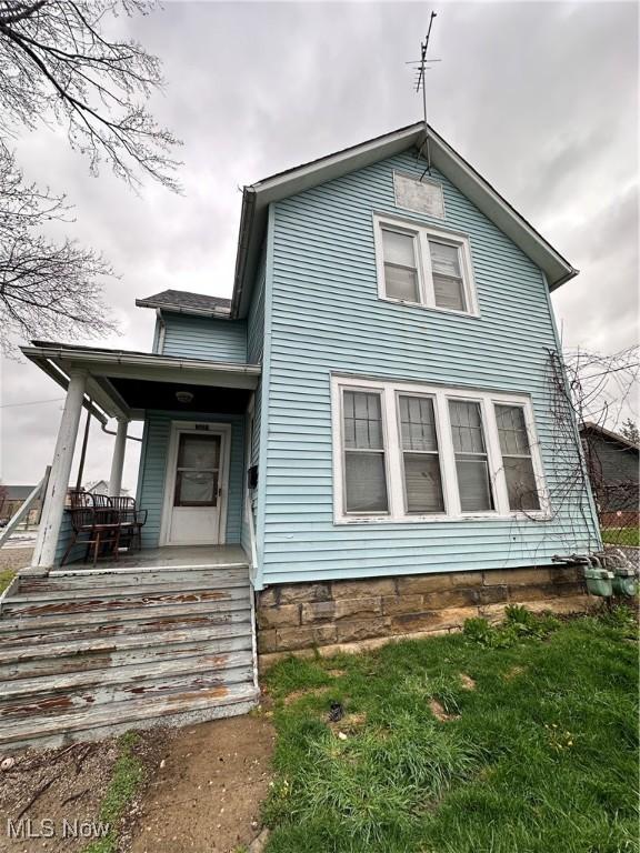 exterior space with a porch