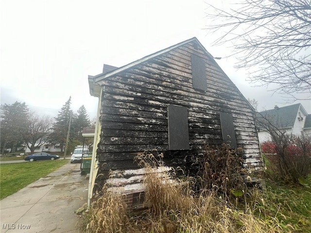 view of property exterior