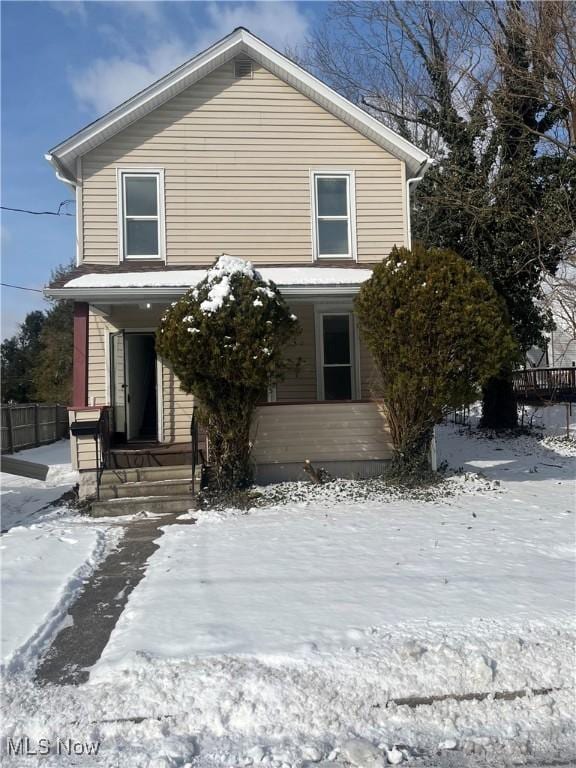 view of front of home featuring a porch