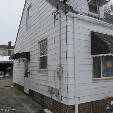 view of home's exterior