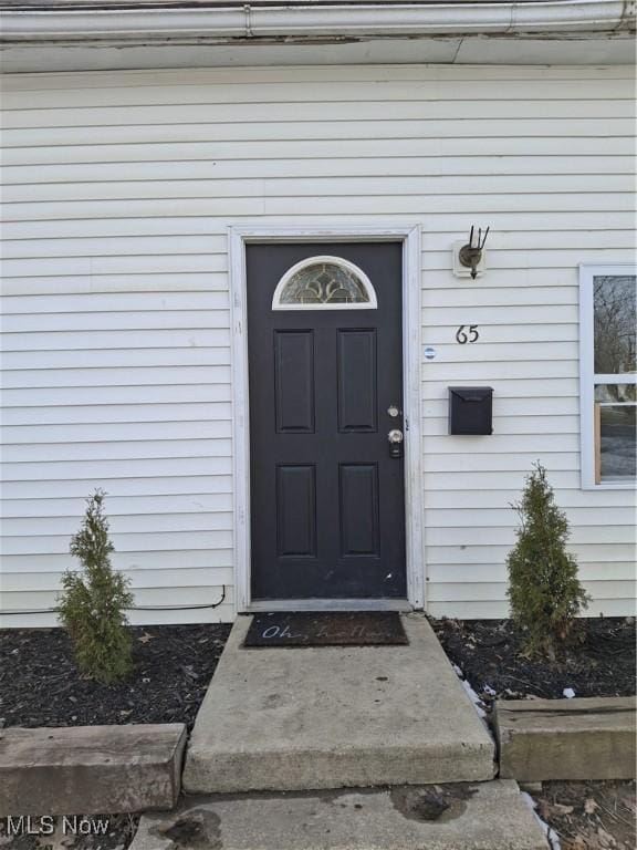 view of property entrance