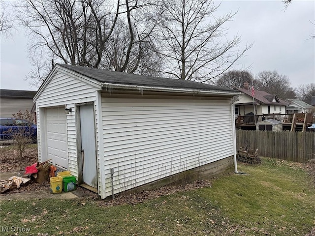 view of outdoor structure with an outdoor structure and fence