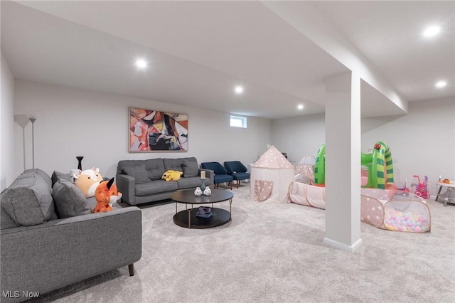 carpeted living room featuring recessed lighting