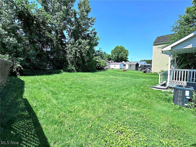 view of yard with cooling unit