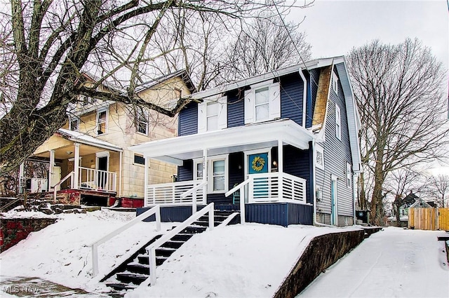 view of front of property featuring a porch