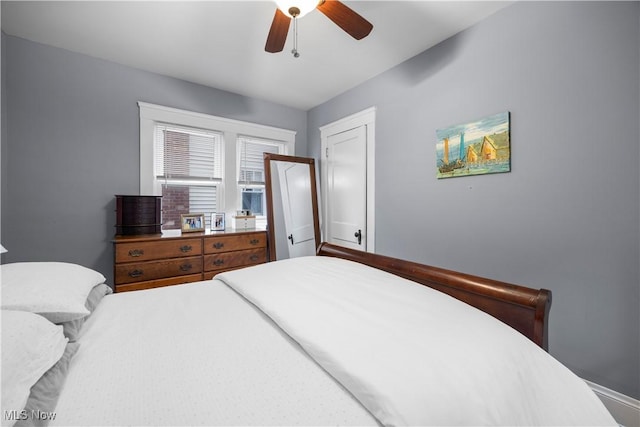 bedroom with a ceiling fan