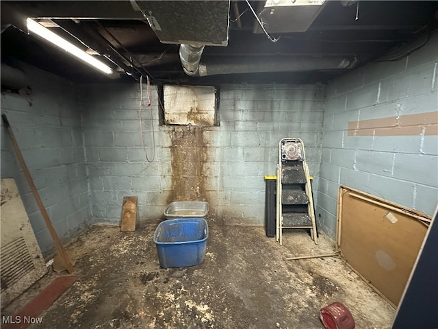 view of unfinished basement