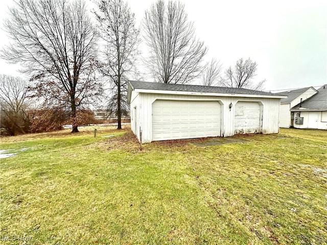 view of detached garage