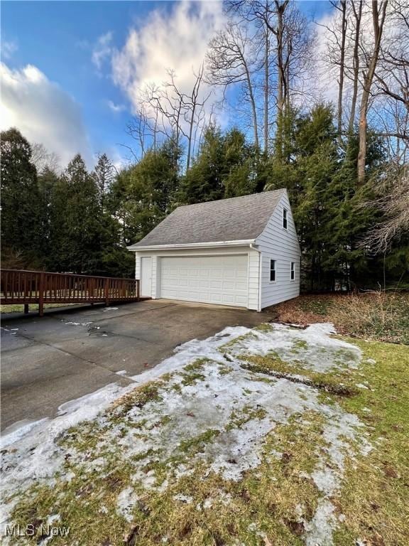 view of detached garage