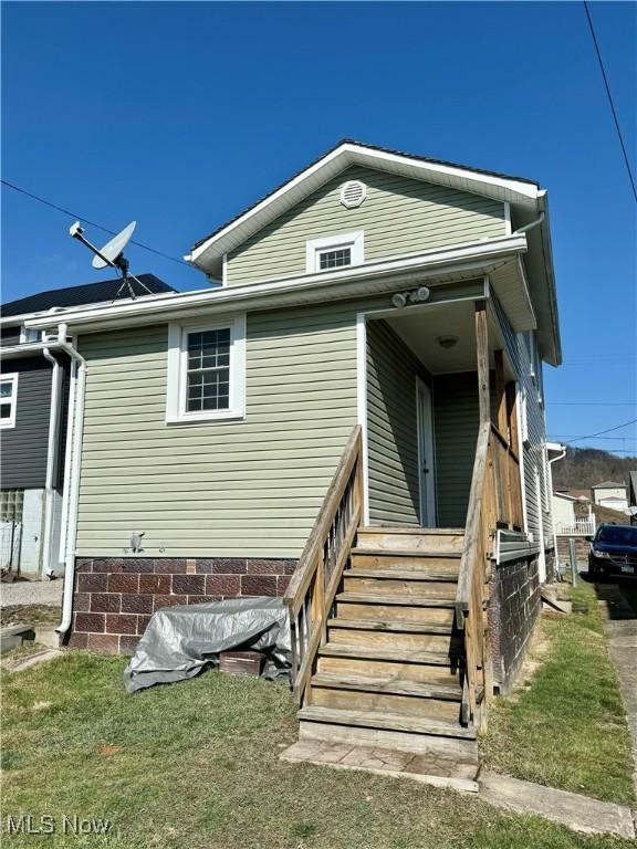 view of front of home with a porch