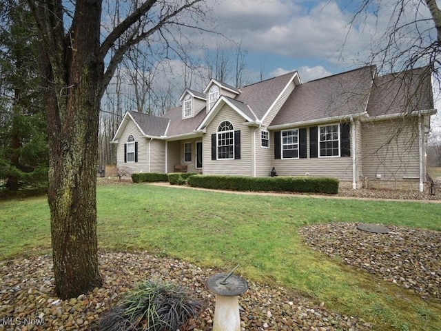 3945 Wheeler Creek Rd, Geneva, OH 44041 - view of front of property with a front yard and a shingled roof