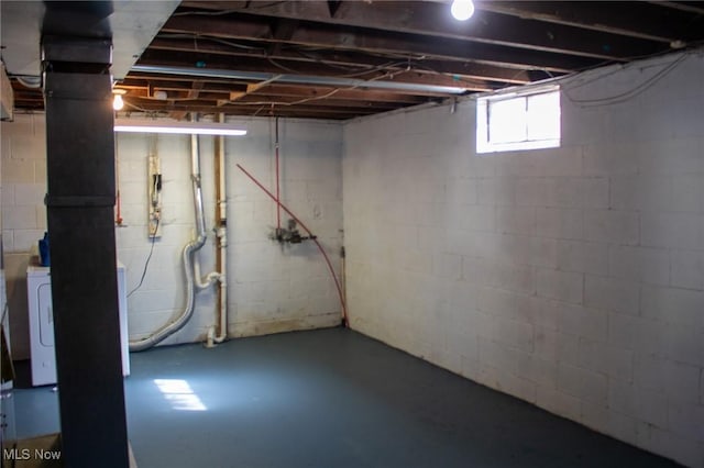 basement with washer / dryer