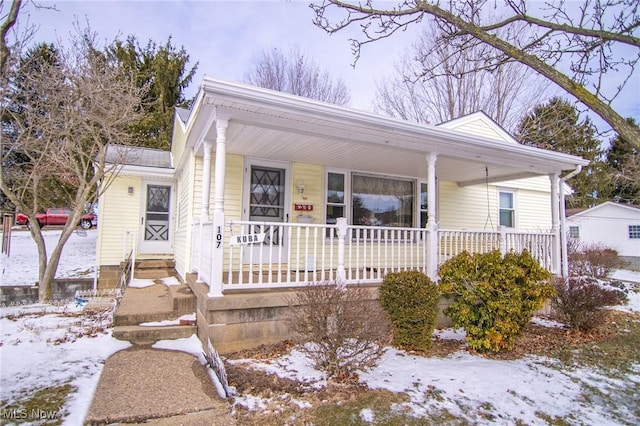 view of front of home featuring a porch