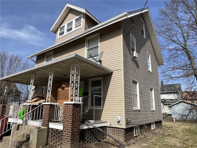 traditional style home with a porch