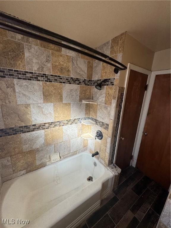 full bath with shower / bathing tub combination