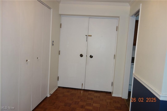 255 N Portage Path Unit 208, Akron, OH 44303 - corridor featuring ornamental molding