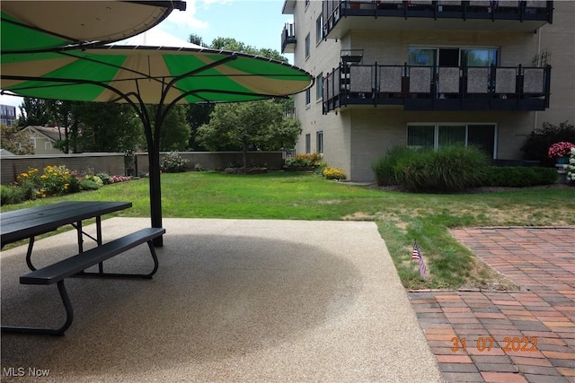 255 N Portage Path Unit 208, Akron, OH 44303 - view of home's community featuring a patio