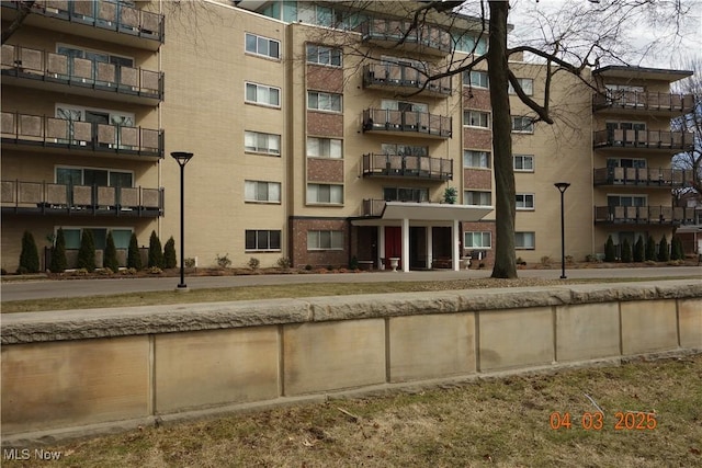 255 N Portage Path Unit 208, Akron, OH 44303