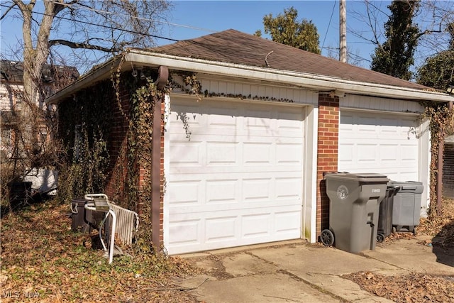 view of detached garage