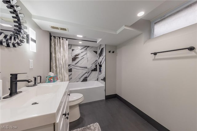 full bath with toilet, vanity, baseboards, visible vents, and shower / bathtub combination with curtain