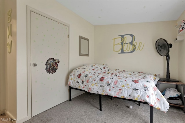 bedroom featuring carpet floors