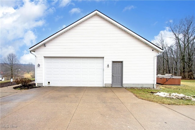 view of detached garage